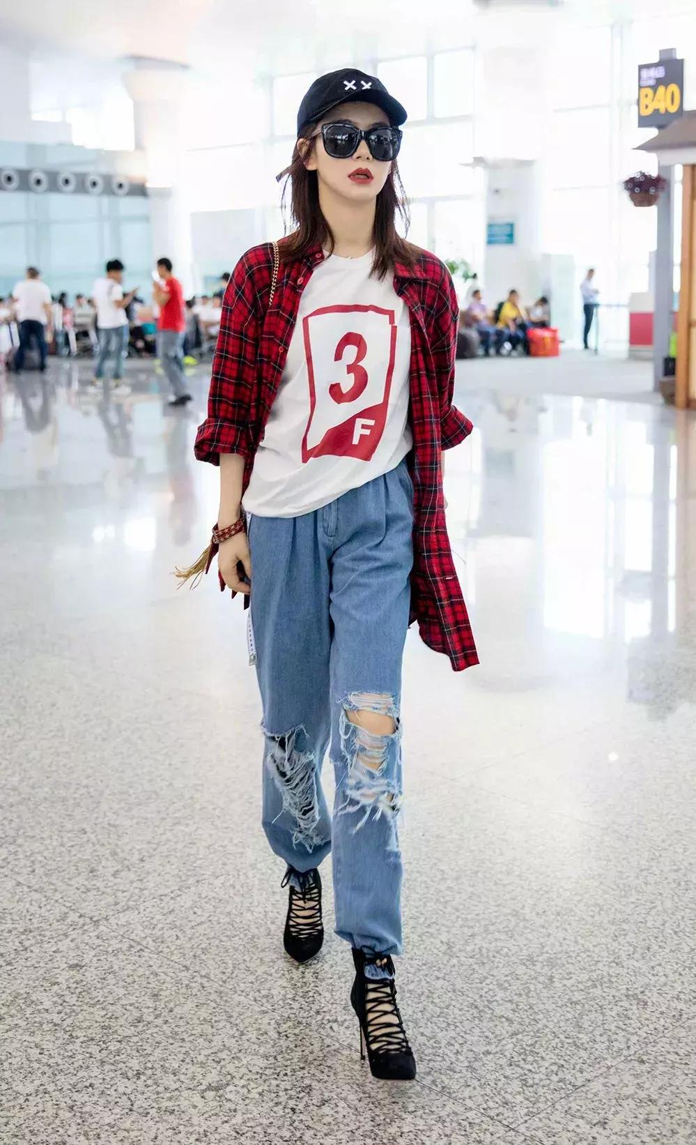 刘雯格纹,刘雯穿格纹衫好看吗