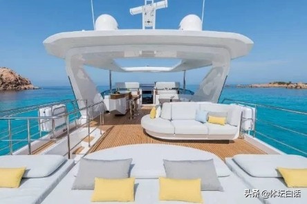 c罗豪华游艇曝光,c罗奢侈度假