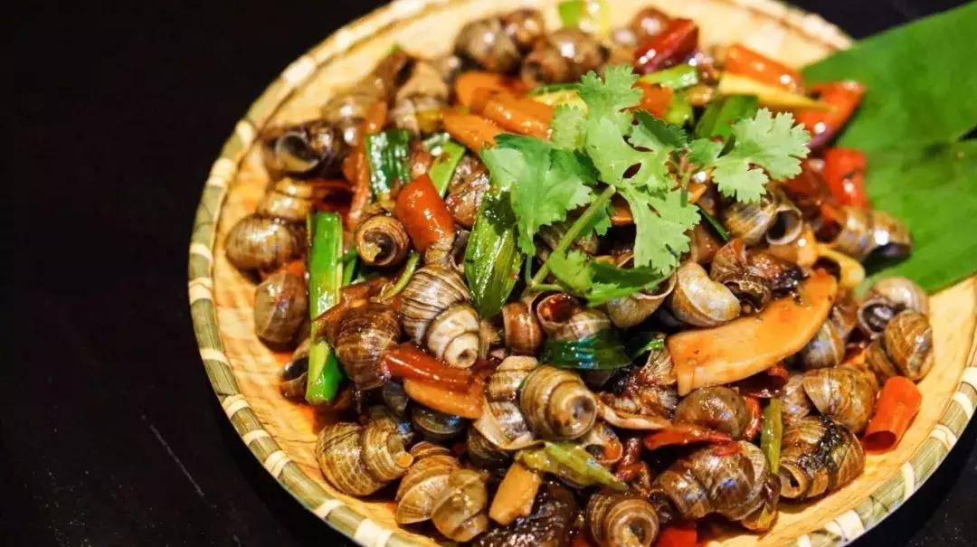 一碗螺蛳粉都吃不完,柳州一天一夜螺蛳粉逛吃攻略