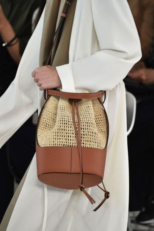 大容量不显大的包包,水桶包最好看的包包