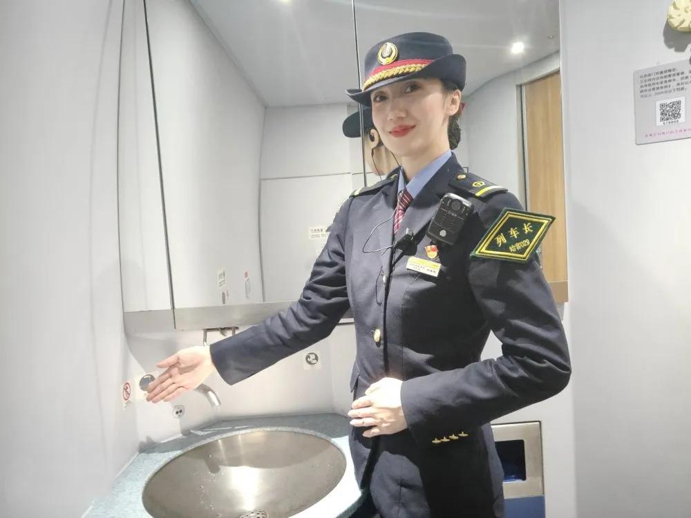 高铁上什么物品不能碰,高铁上有什么设施