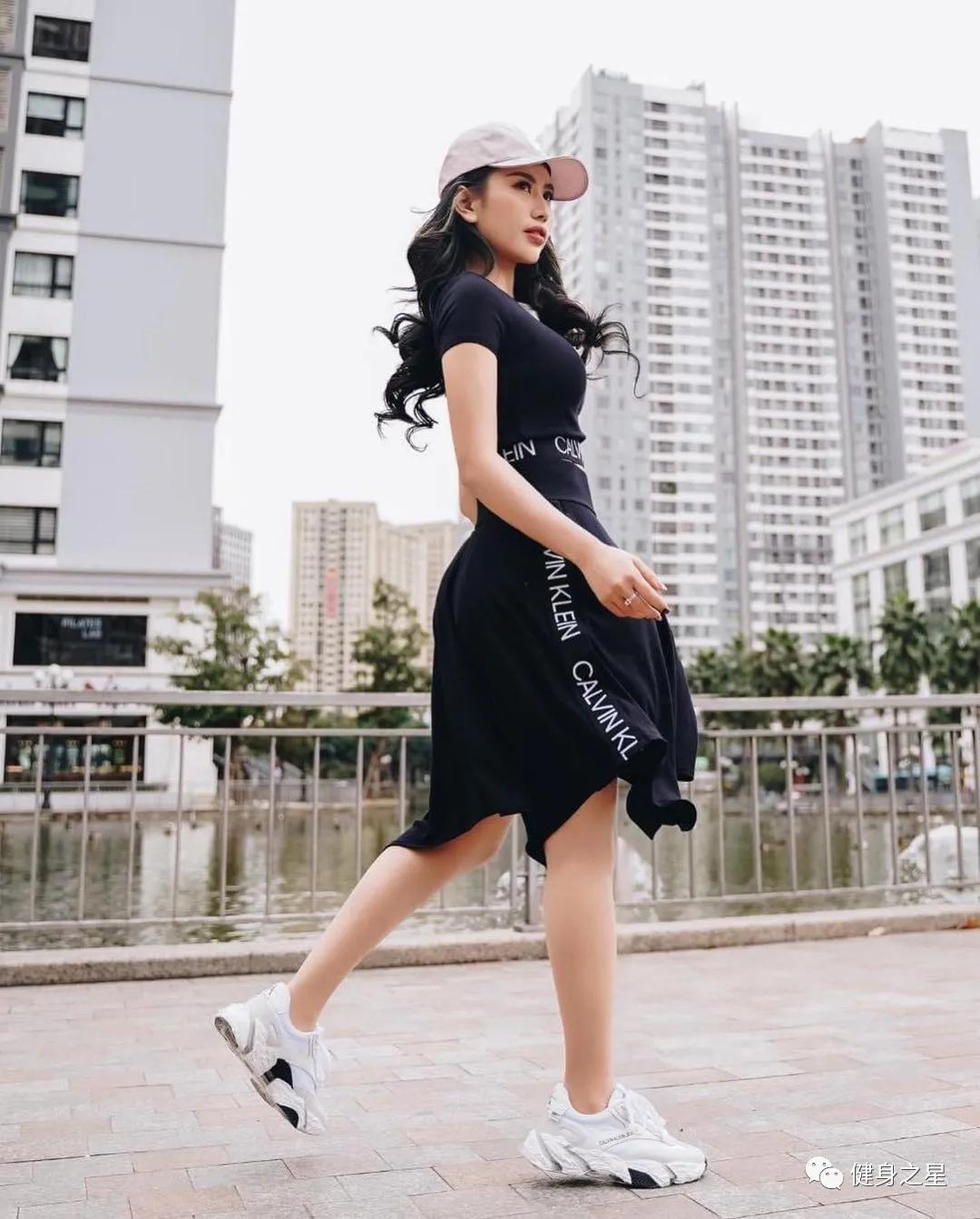 她身高178公分，颜值不输明星，大围度身材堪比模特，你喜欢吗