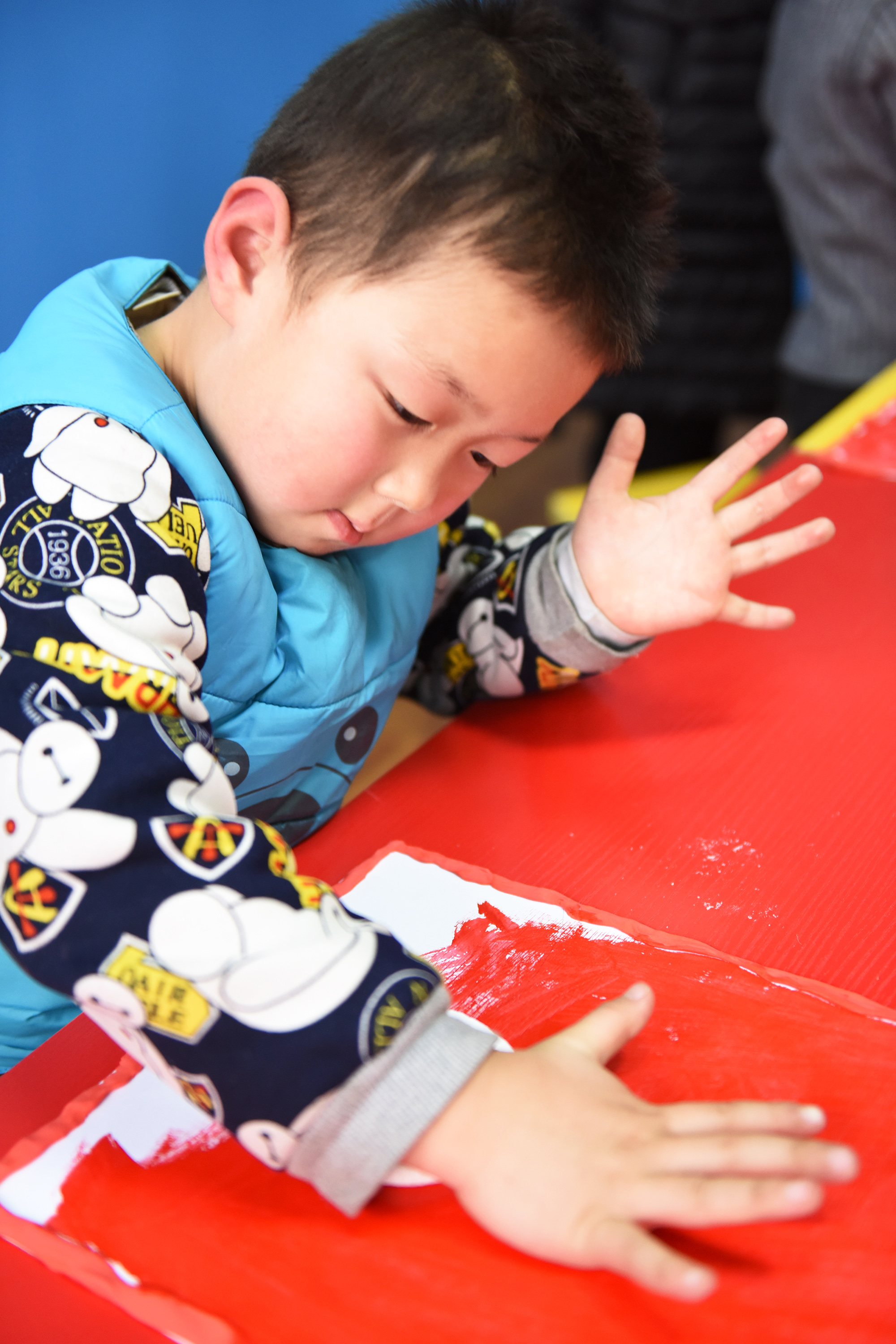 丰富多彩别开生面喜迎圣诞——贝贝亲子四周年粉丝节庆典活动记