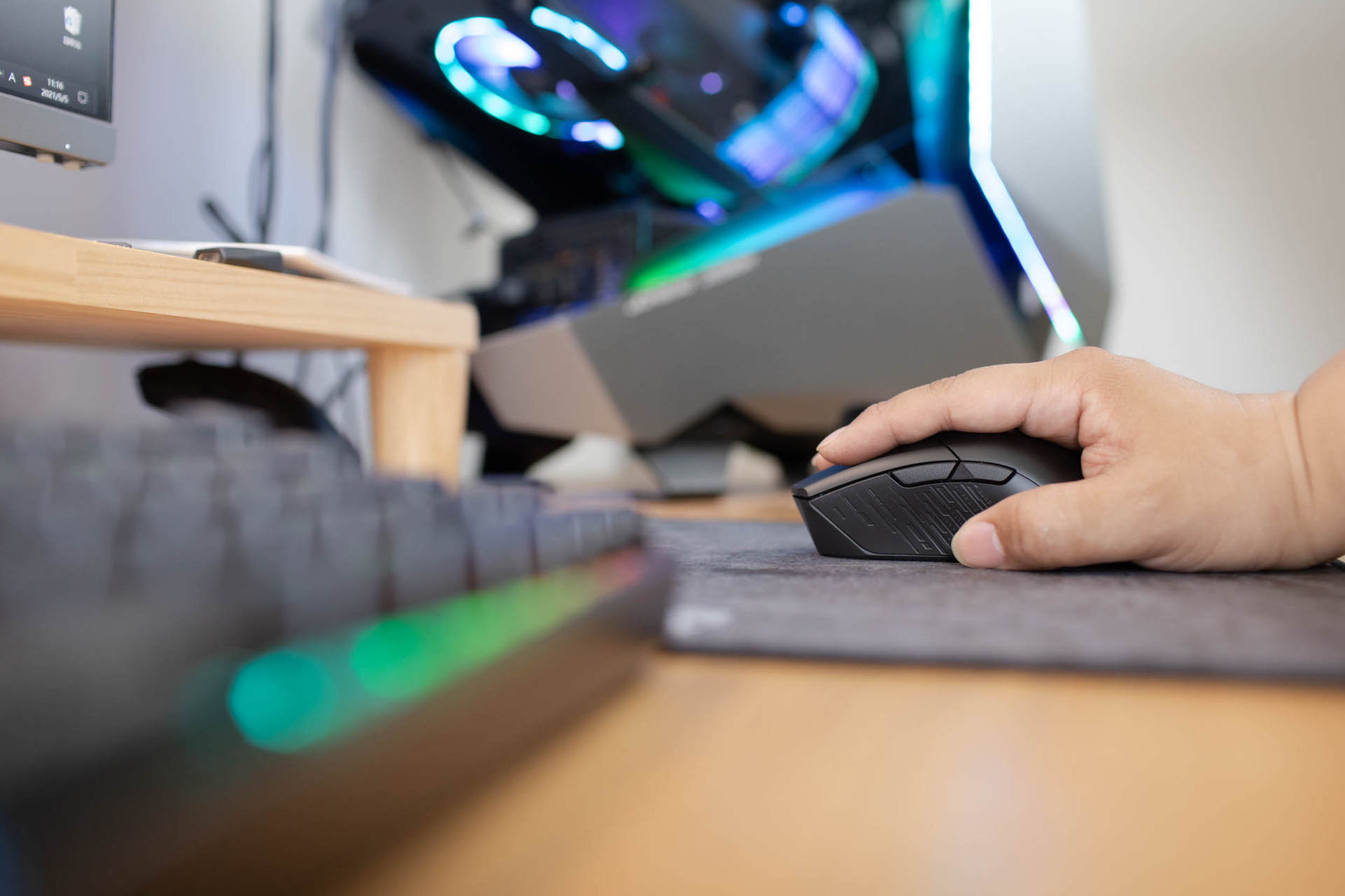 rog战刃3有线版鼠标测评,rog战刃3对比天选鼠标