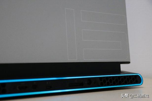 外星人m15r63070,外星人m15r62021款评测