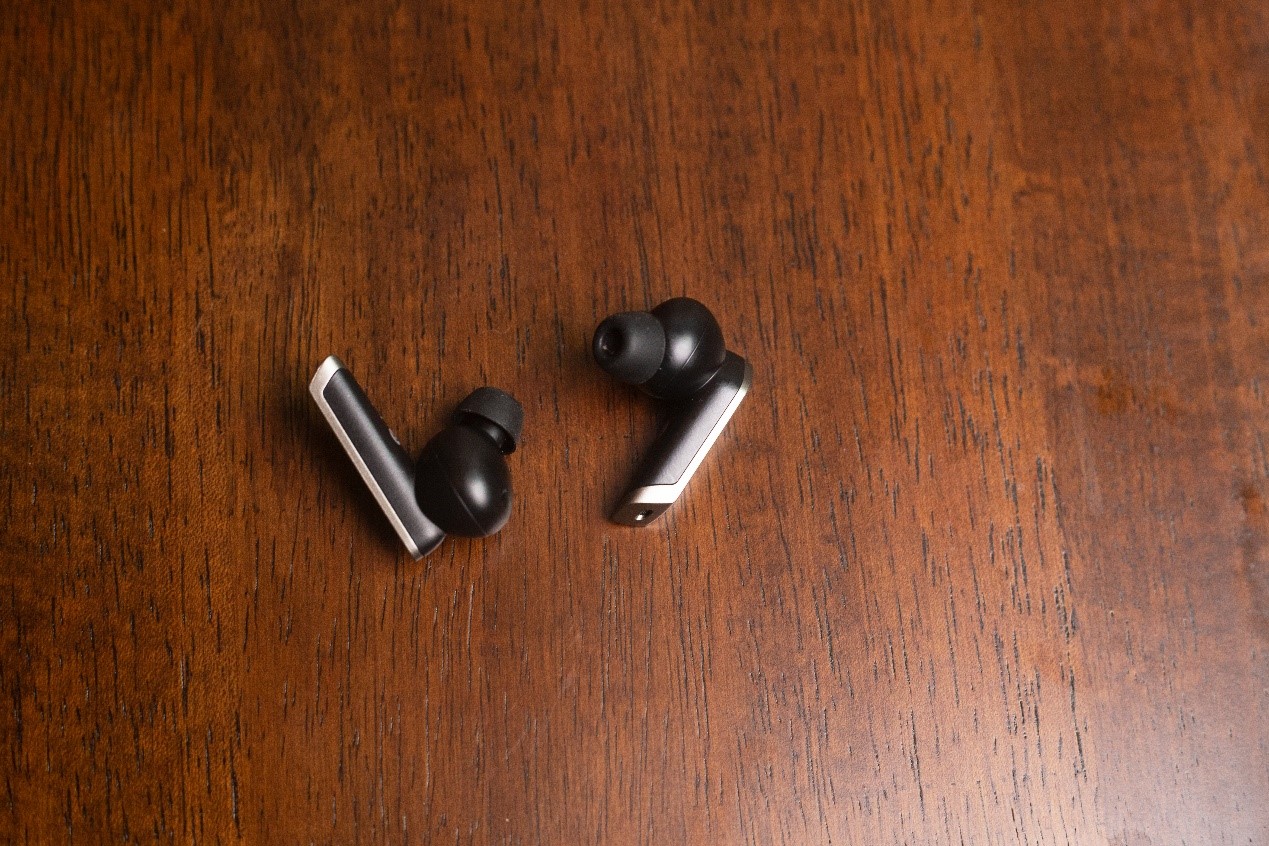 兼顾降噪和游戏的蓝牙耳机,降噪强音质好蓝牙耳机