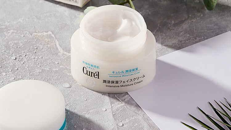 油皮冬季干燥起皮用面霜还是乳液,夏季保湿乳液面霜推荐