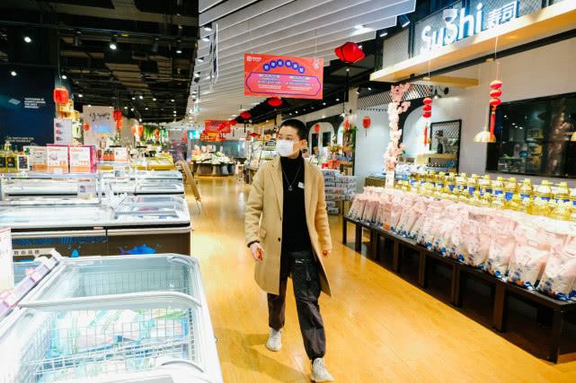 武汉90后女店长“洁哥”的一天:忙碌,是一种特殊的幸福