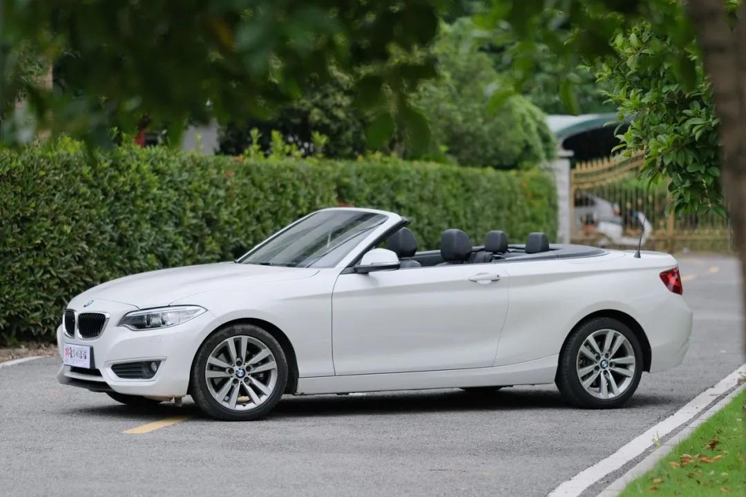 宝马220i有七座的吗,宝马220i最新款