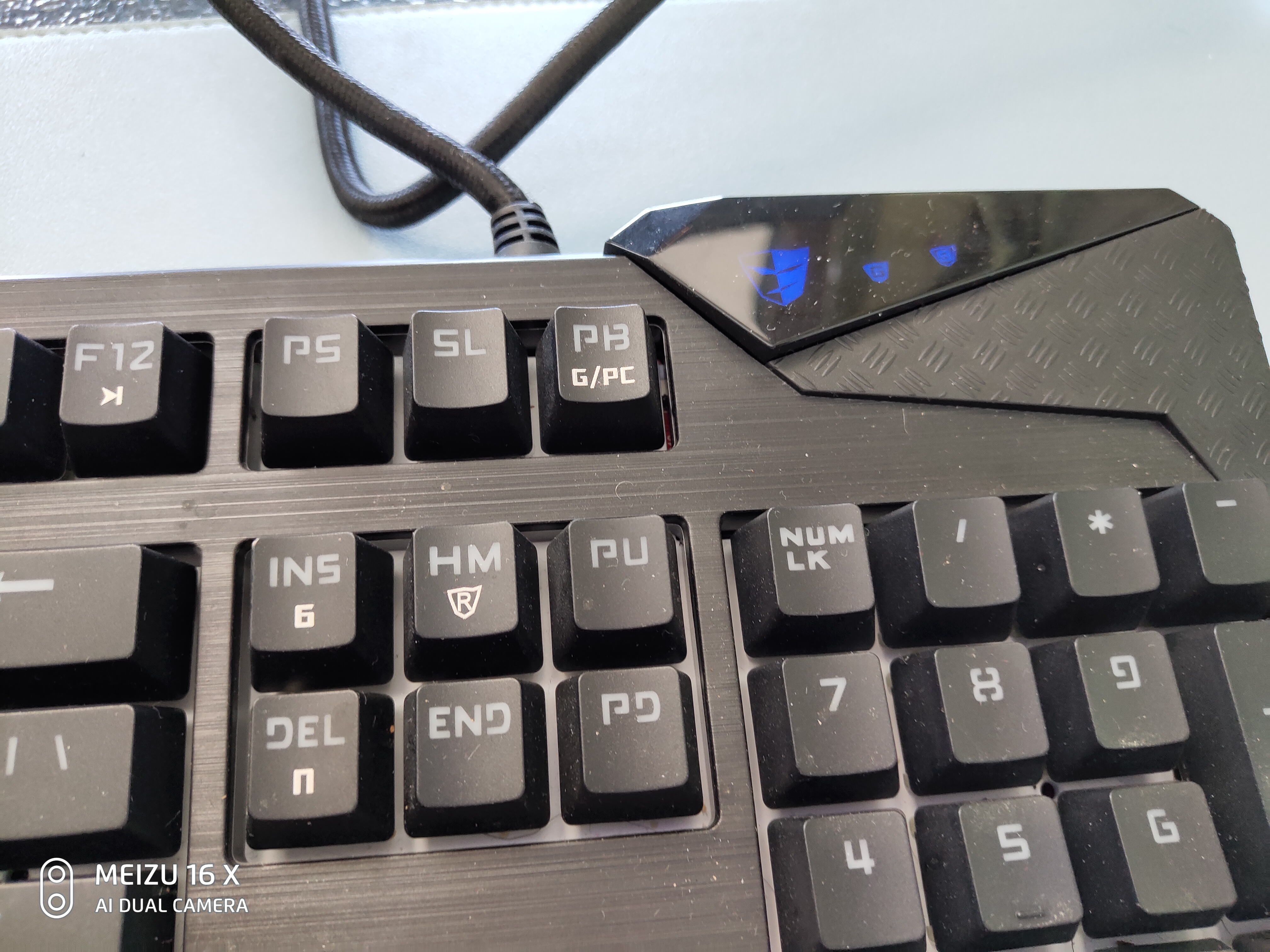 机械键盘樱桃轴与普通轴的区别,入坑机械键盘哪种轴好