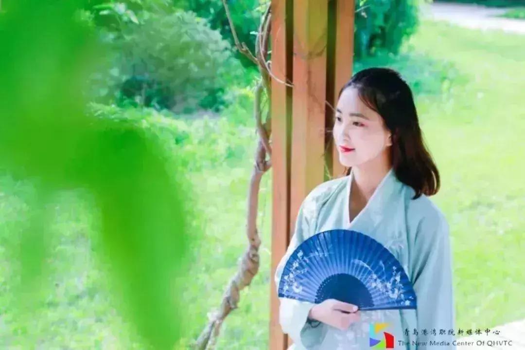 @港院姑娘|你的笑像西瓜最中间那一勺的口感,甜到我的心坎里!