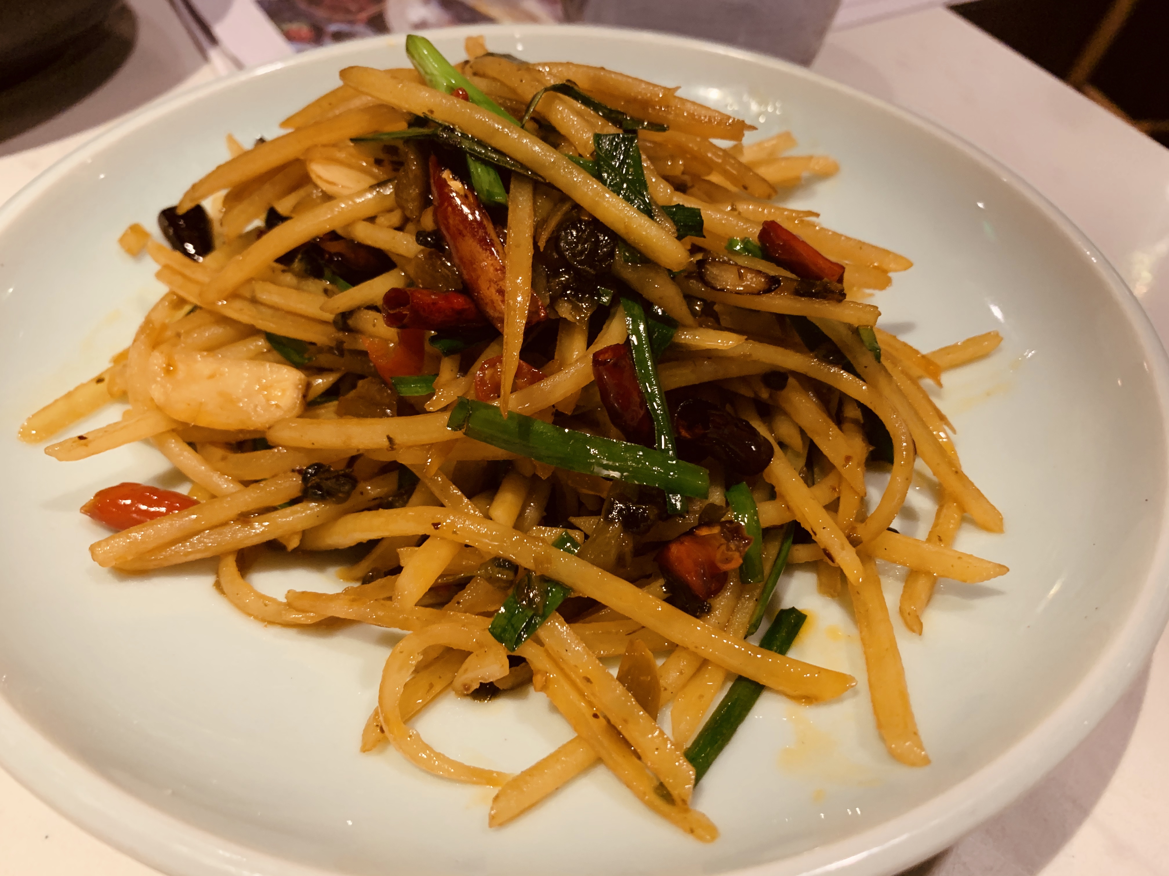 云南蒸汽石锅鱼你吃过吗,揭秘云南蒸汽石锅鱼