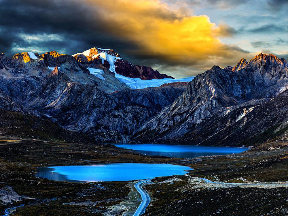 成都去稻城亚丁路好走吗,从成都去稻城亚丁路过色达吗