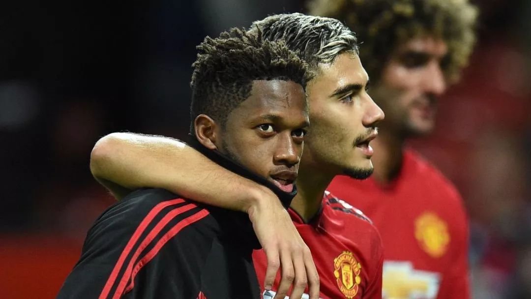 曼联季前赛全勤天才再遭弃用,恐拒绝续约!因一场球失去穆帅器重