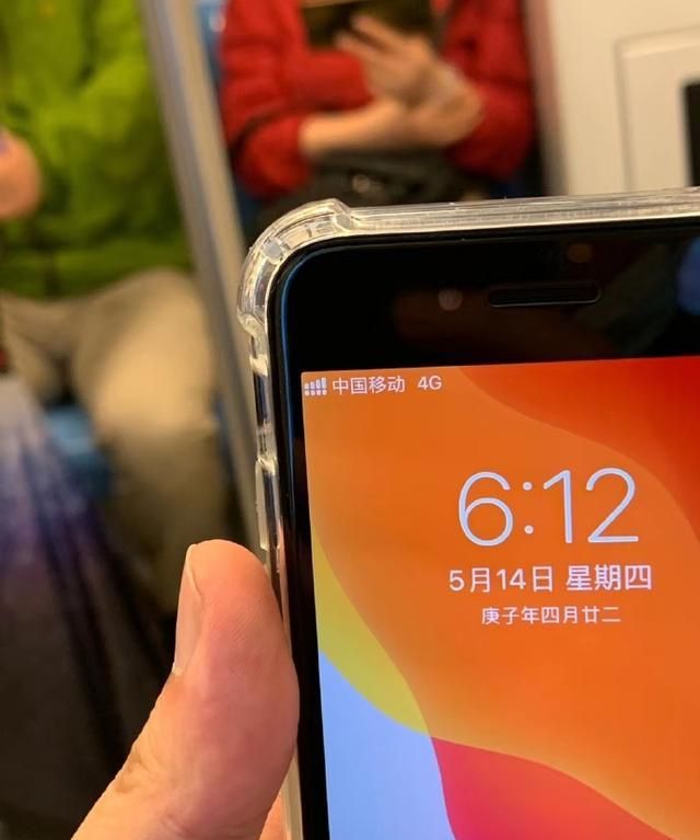新一代iphonese会是双卡双待吗,iphonese第三代支持双卡