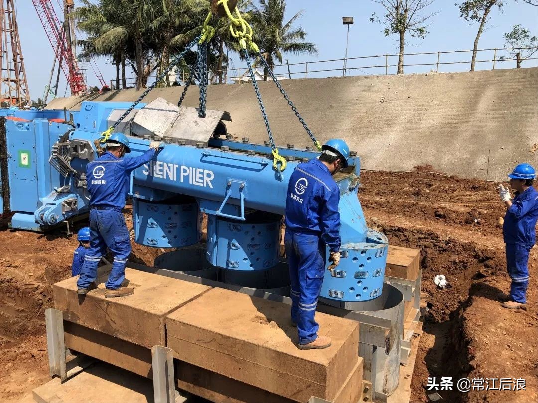 钢管静压桩机,技研静压植桩机植入工法