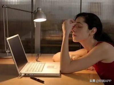 熬夜长痘痘如何快速消除不用护肤,熬夜长痘痘不熬夜能消吗