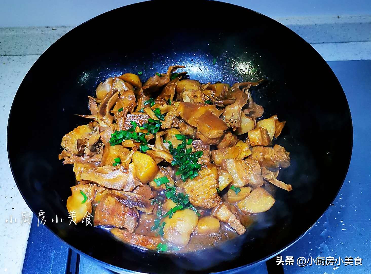 烧汤用什么菌菇好吃,炖菜放不放蚝油