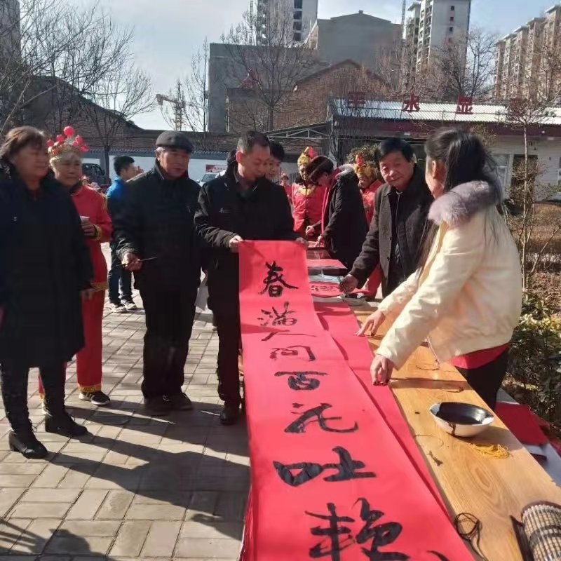 我捐款5000元是为医护人员能多买几个口罩，几件防护衣蒲城县唐建华说