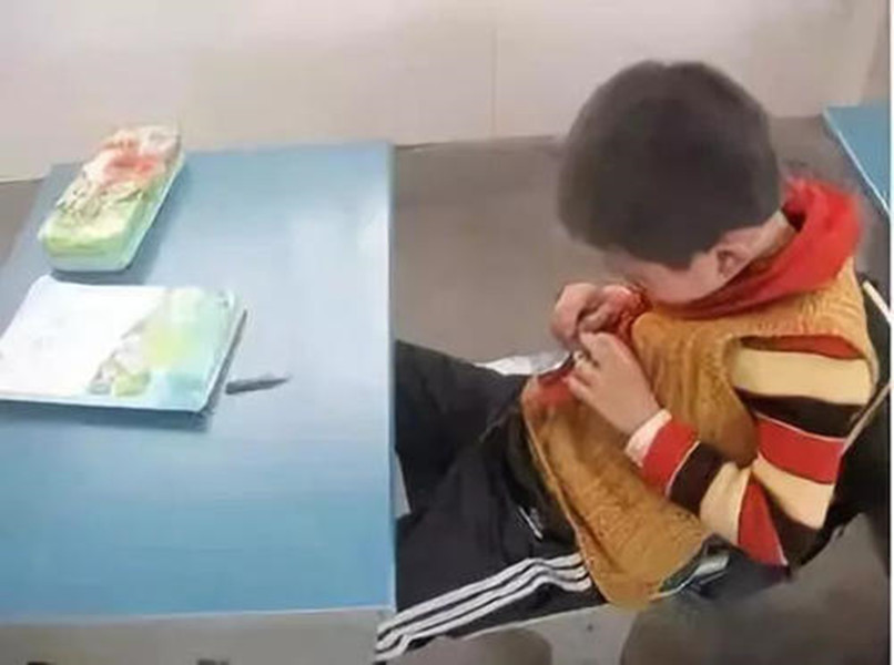 孩子特别磨蹭怎么和孩子沟通,孩子拖拉磨蹭不自律该怎么教育