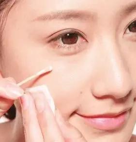 为什么化妆的时候手老是抖,手抖怎么化好妆