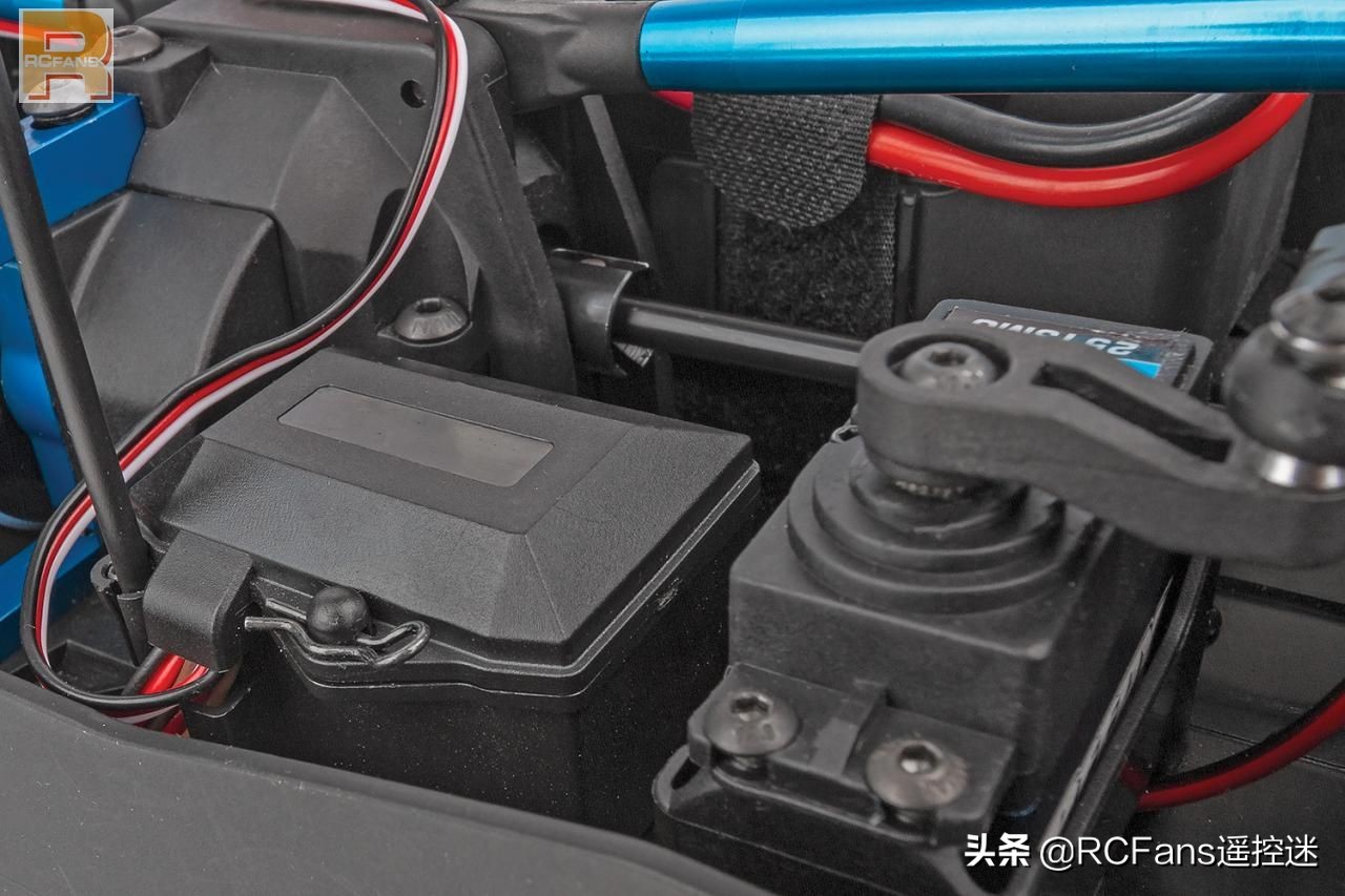 TeamAssociated推出新款大脚车RivalMT8