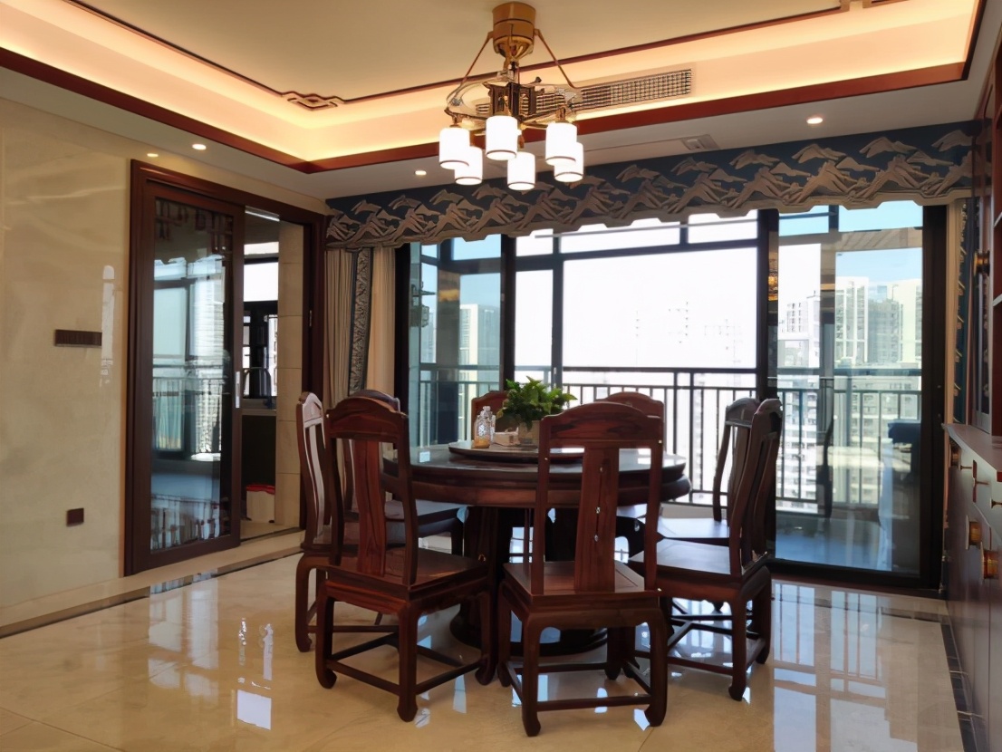 11件套红木沙发适合多大尺寸客厅,红木沙发适合怎样的客厅