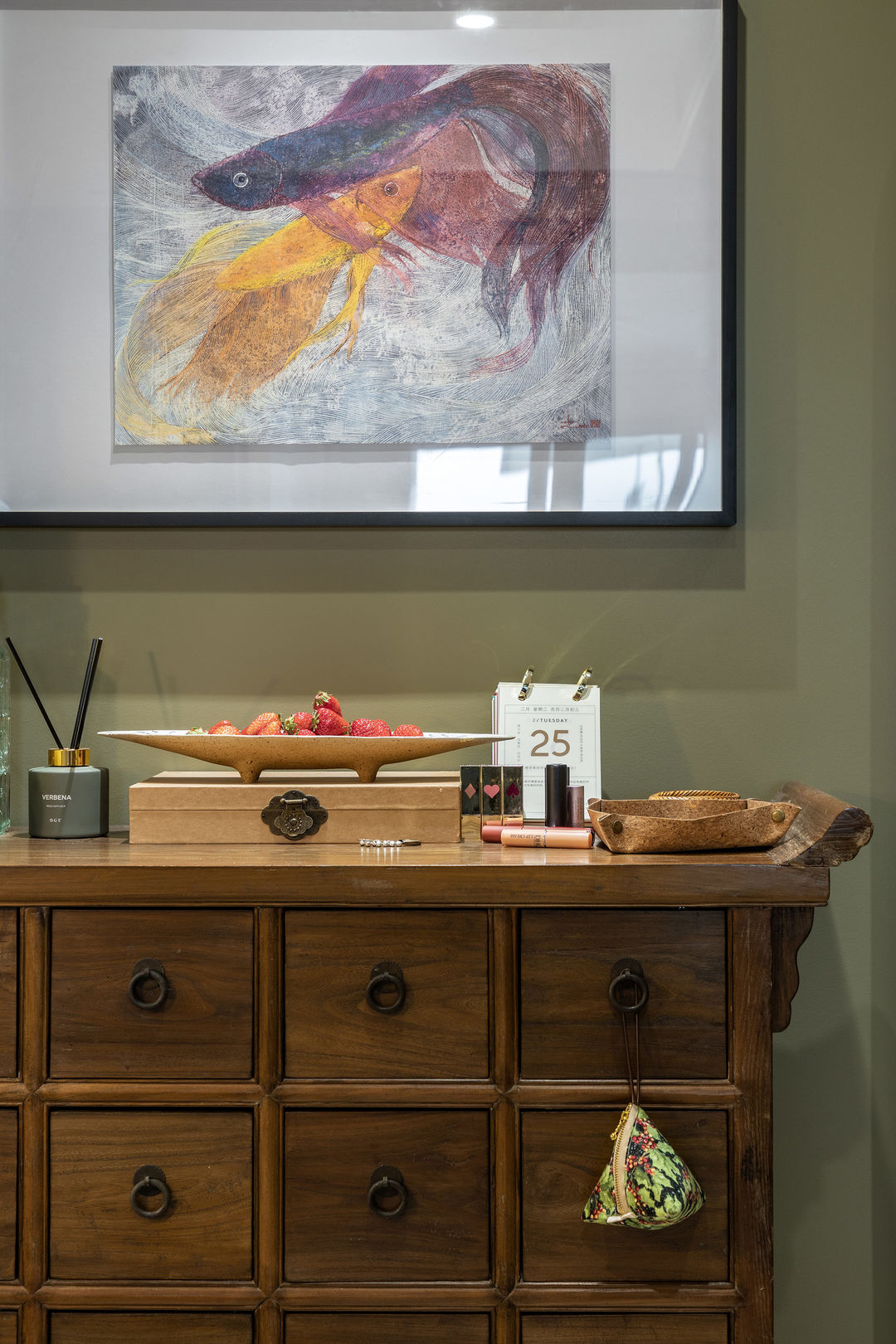 越来越多人舍弃客厅不买茶几,越来越多人舍弃电视墙