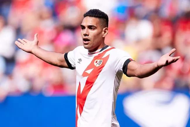 红蓝战士永不言败图片,红蓝战士气势不倒