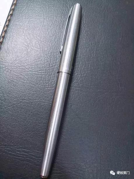 钢笔中性笔哪种最好,钢笔直液式中性笔测评