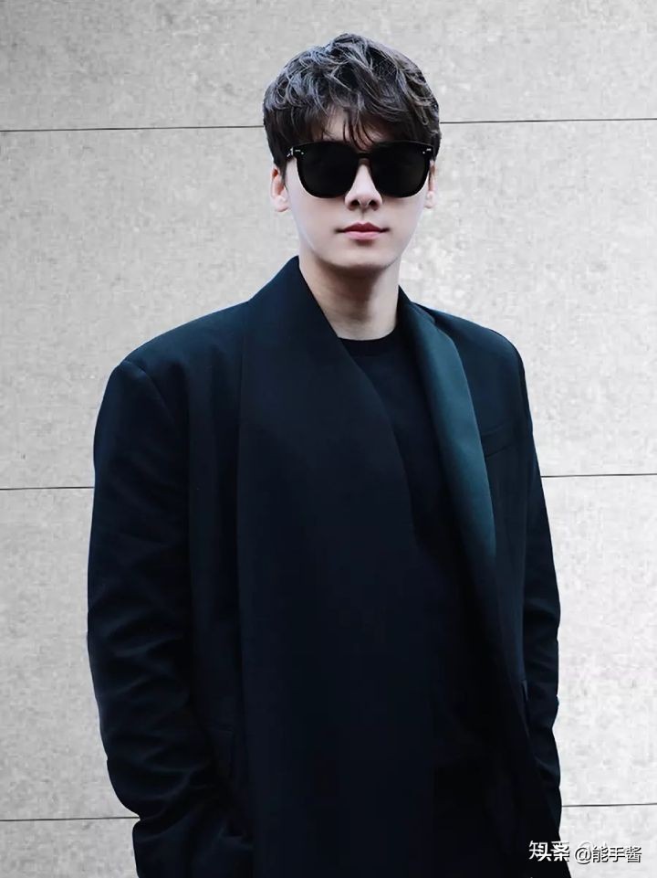 夏季穿搭配饰男生,男生配饰搭配技巧高级感