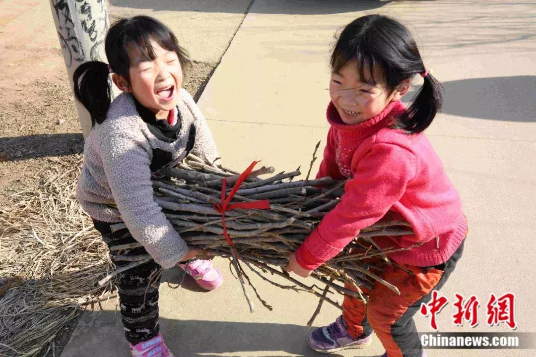 一村子生下22个双胞胎,一家遭意外生一对双胞胎