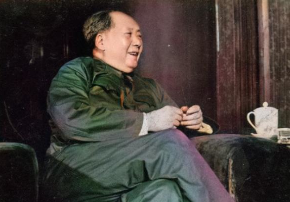 毛主席的诗词好不好？鲁迅的评价很准确，胡适像找茬：没一句通顺