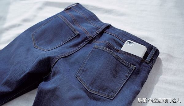 手机镜头朝上还是朝下放置,手机放在口袋充电口朝上还是朝下