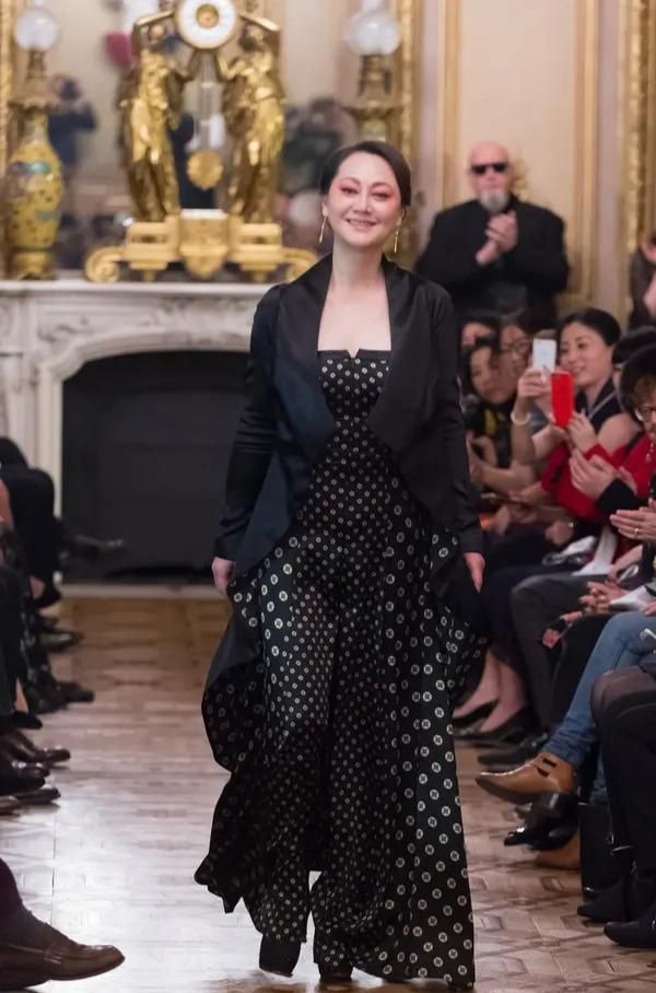 58岁大宋佳眼妆照,58岁大宋佳眼妆