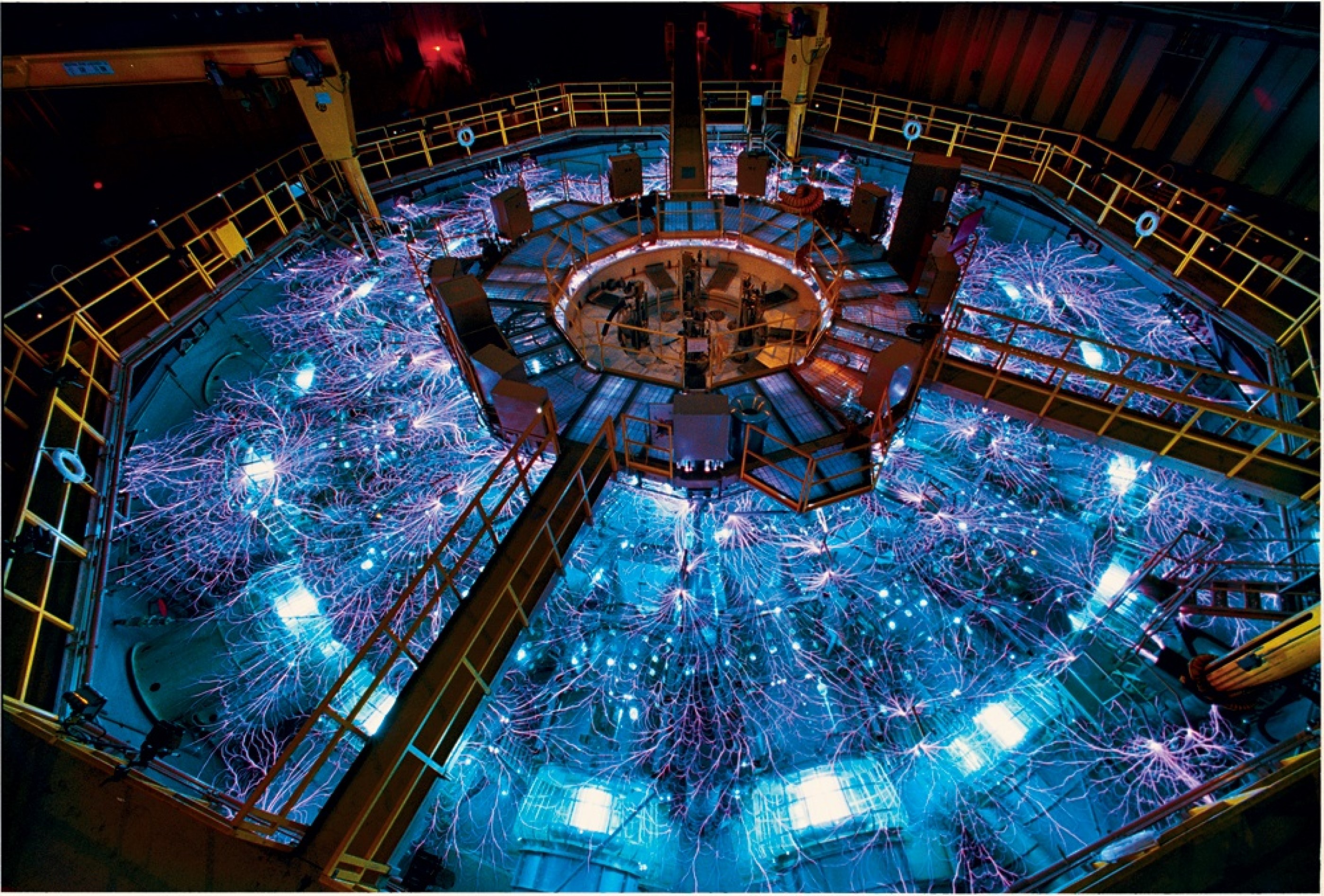 世界上有人造太阳吗,太阳可能是人造的吗