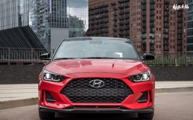 2013现代飞思二门跑车,大众小跑车与现代飞思