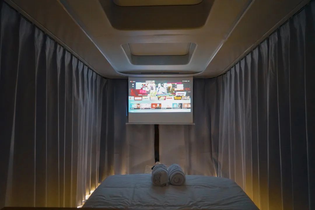 彭州太空舱营地,成都熊猫森林太空舱民宿