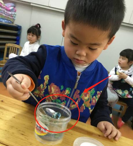 小孩误吞弹珠症状,小孩误吞弹珠不幸身亡