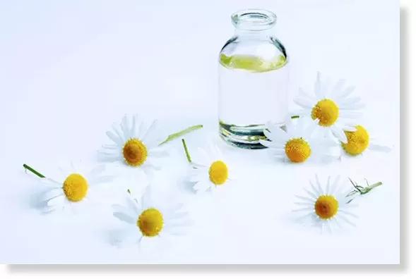 李佳琦没骗人！“国货之光”拯救烂脸，销量21万！乔欣也打call？