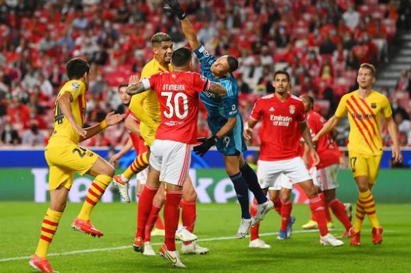 欧冠决赛c罗头球绝杀巴萨,欧冠夺冠之夜