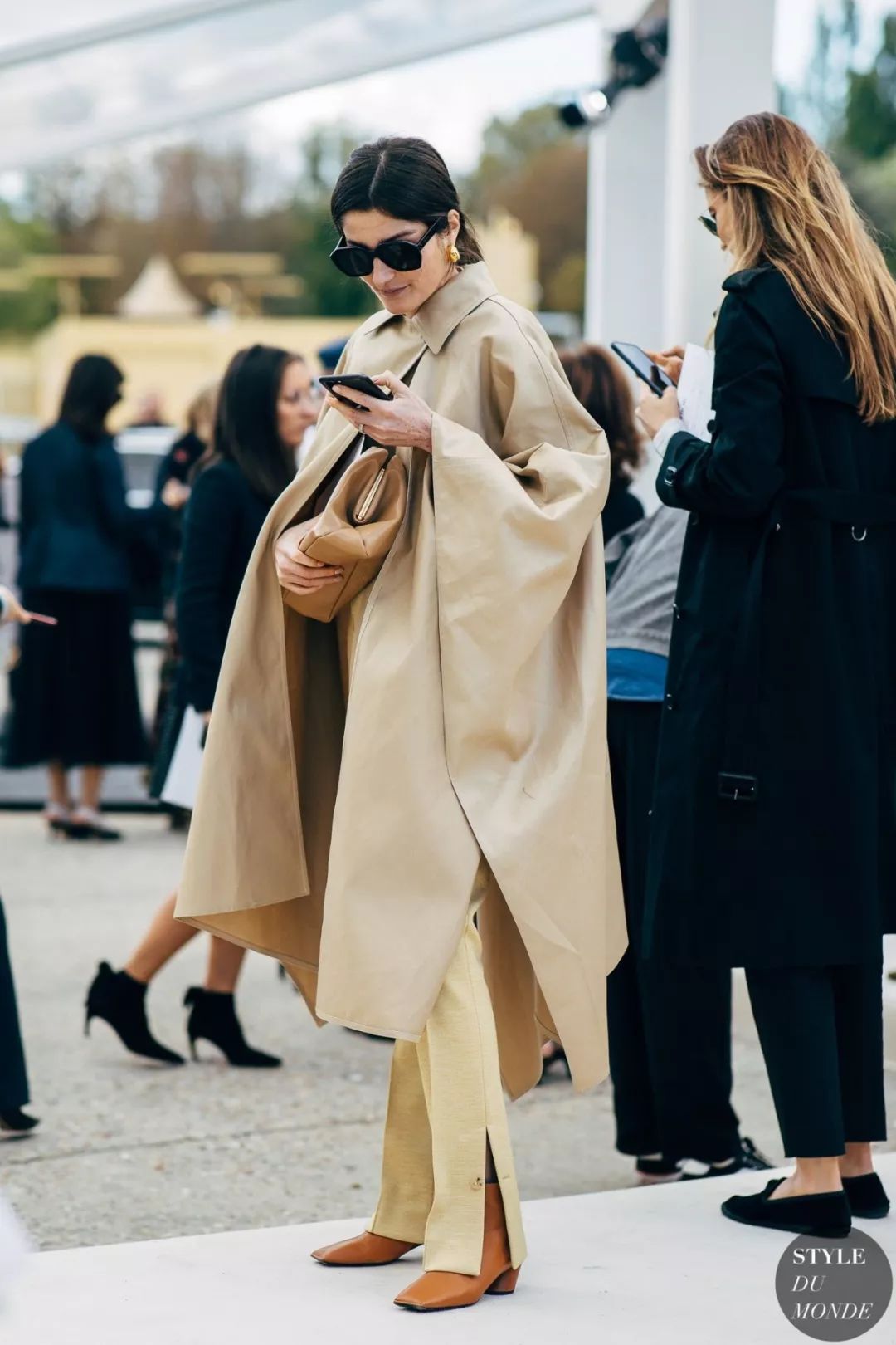 秋冬千万别买这双鞋太时髦了 (秋冬千万别穿这5双鞋太时髦了)