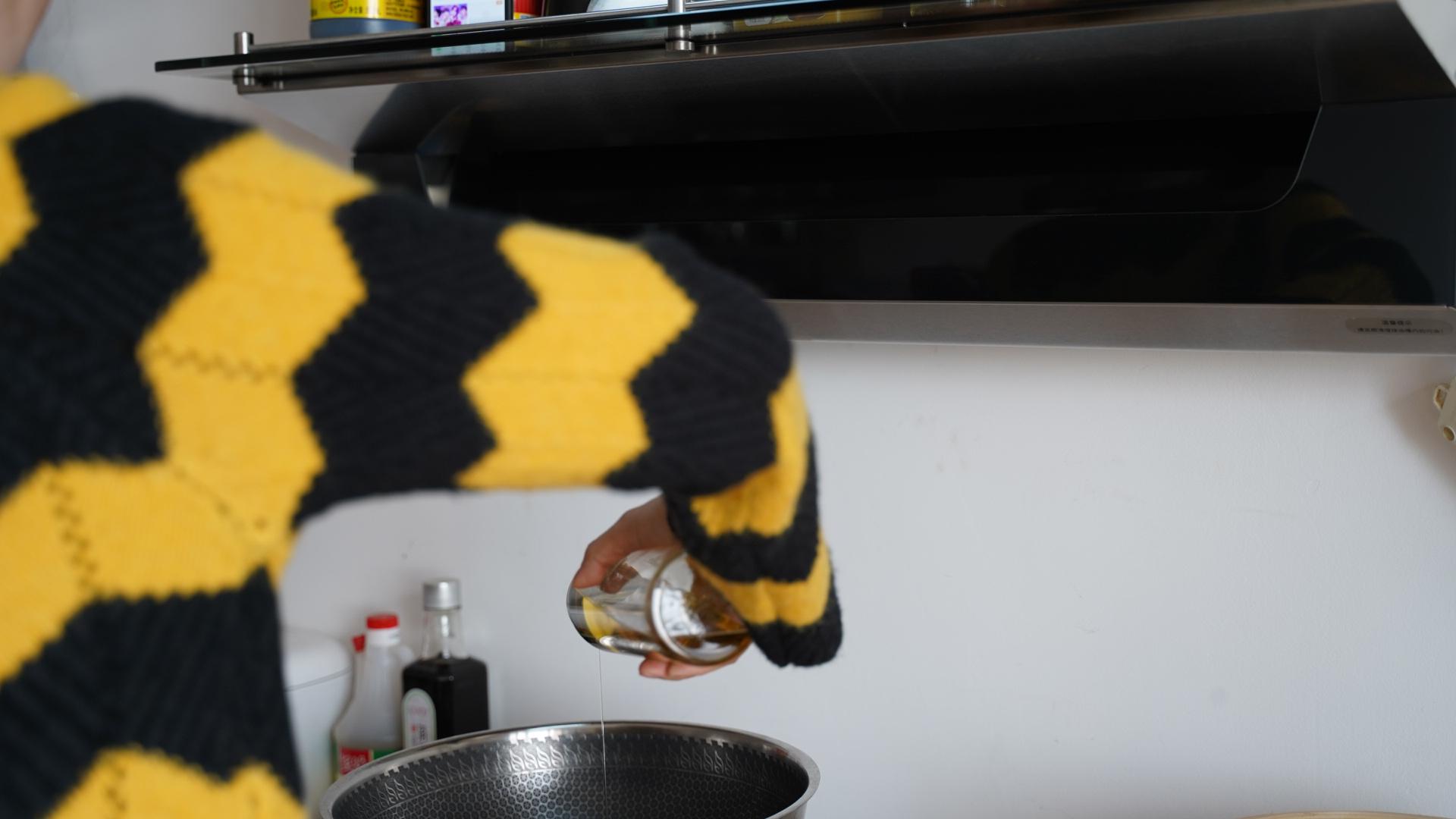 隐藏式油烟机和普通对比,封闭式油烟机好吗