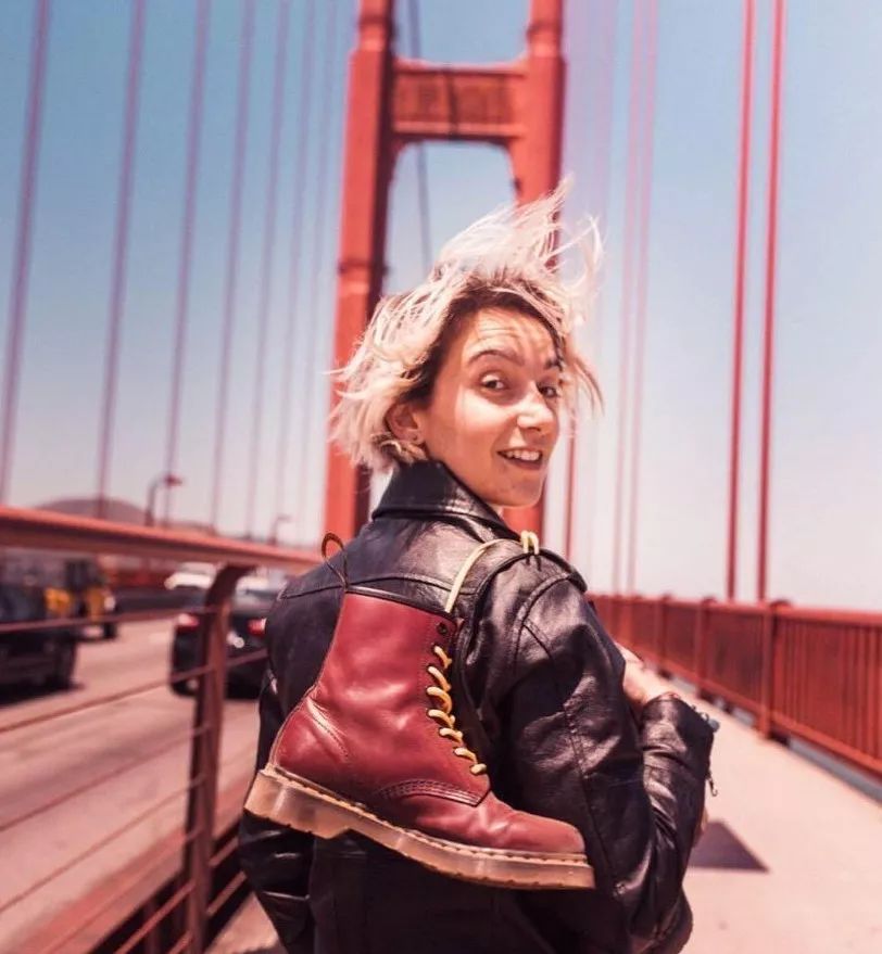 穿马丁靴不磨脚,穿马丁靴的马丁