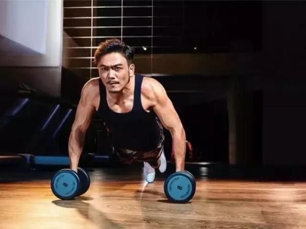 刘奕君杨烁朱亚文行走的荷尔蒙,行走的荷尔蒙杨烁和靳东谁更帅