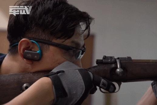 解放军购买140万套防弹衣,解放军两年内配发防弹衣