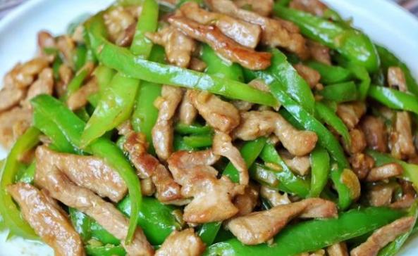 怎样炒出的肉才不会柴又嫩又滑,炒肉的小窍门照着做绝对不翻车