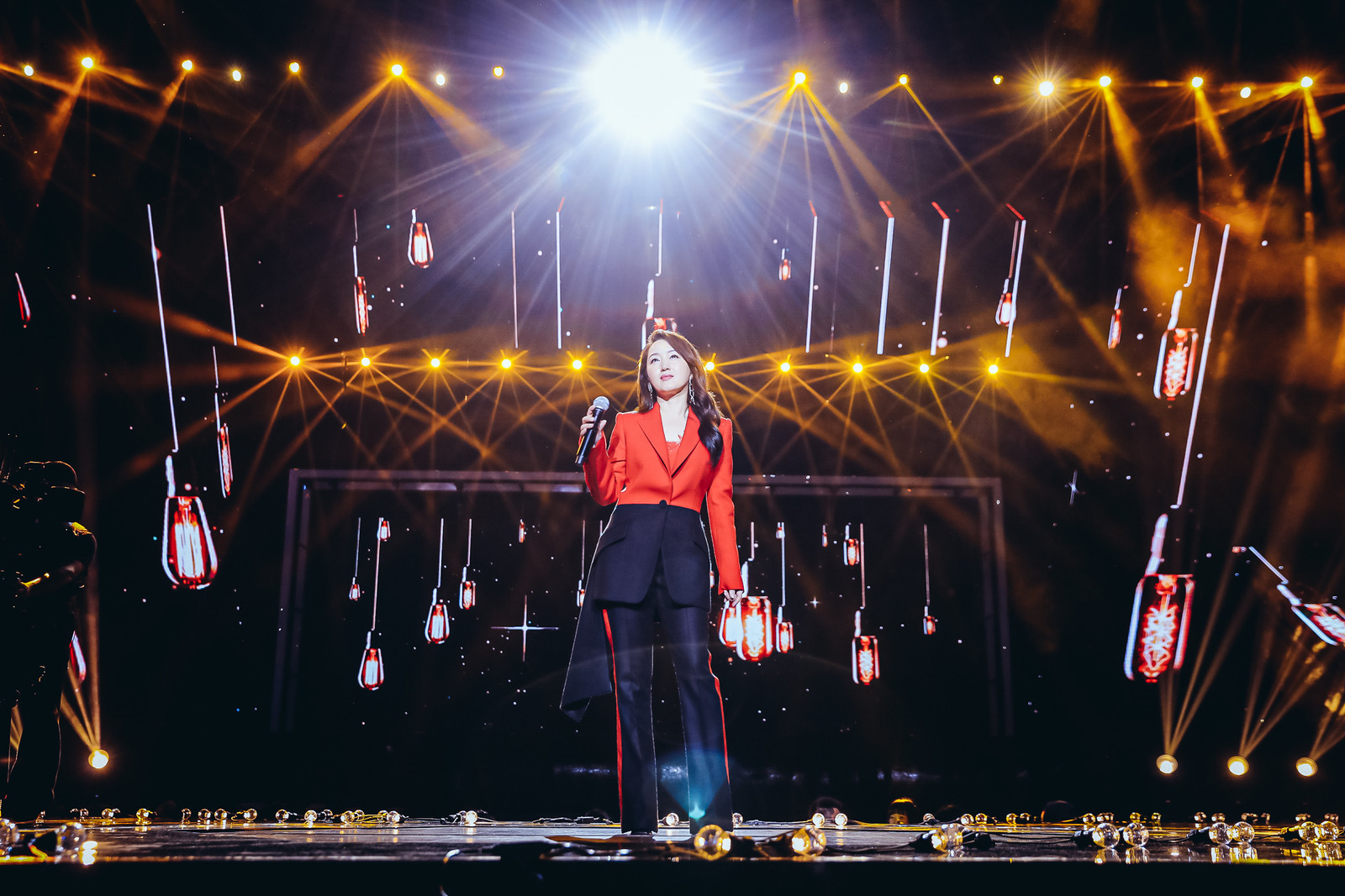 青春永远,金曲永恒:LoveRadio上海农商银行《最爱金曲榜》爱在东方美谷音乐盛典唱响经典,向爱致敬