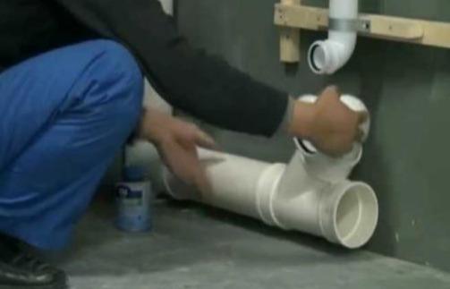 马桶不要随便移位!50岁老师傅良心忠告,要移也得这么做