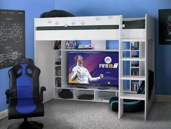 彪马新出的鞋子,彪马有一款塑料的鞋子